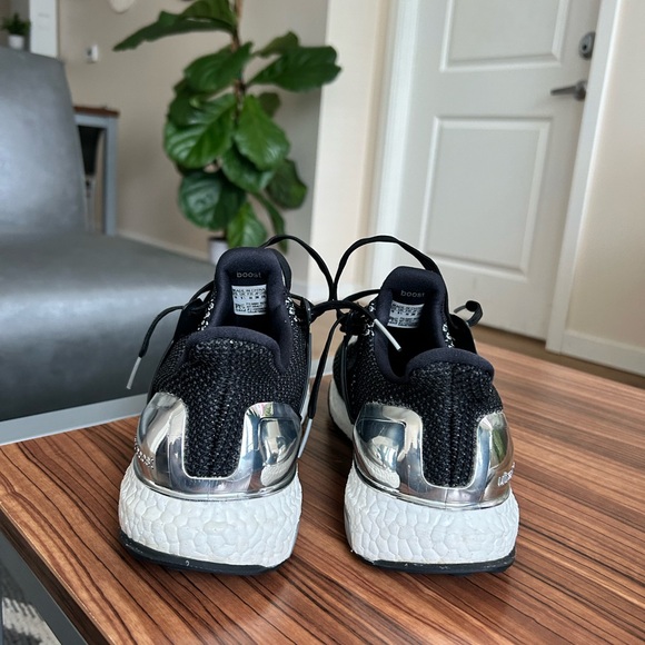Adidas Ultraboost 2.0 Silver Medal - Picture 3 of 8